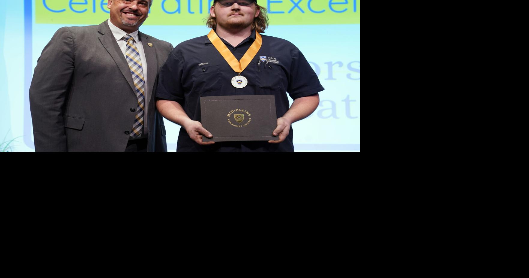 NPCC students and employees honored at 2026 convocation