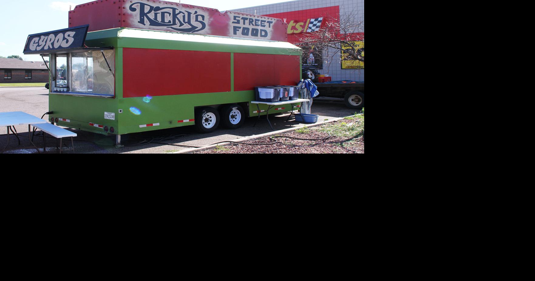 Couple’s gyros food truck here to stay