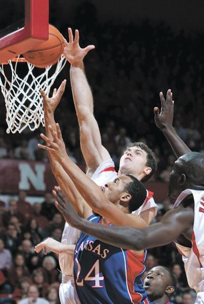 Collins Scores 17 In 68 62 Kansas Win Over Huskers Sports