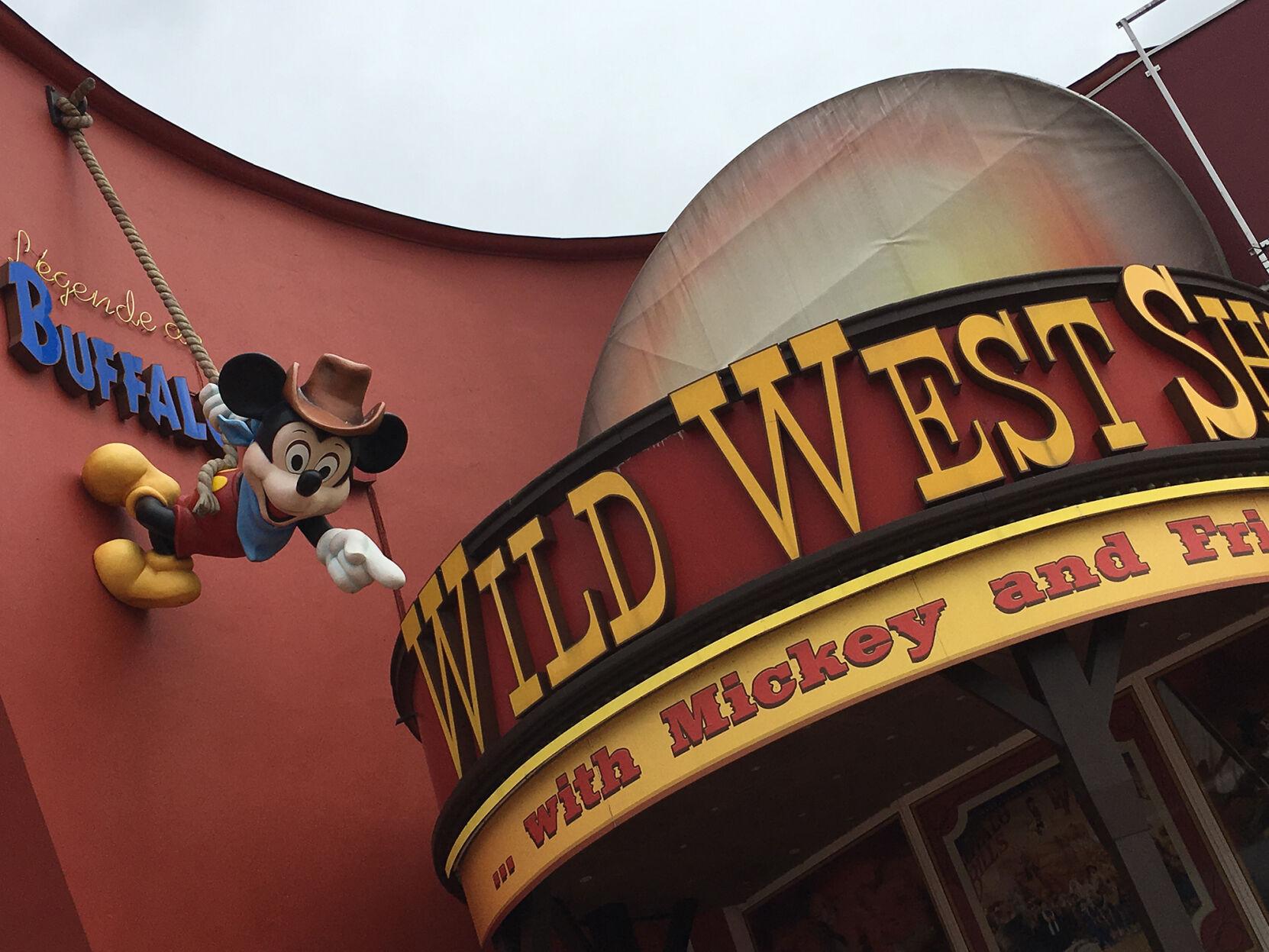 Buffalo Bill's Wild West end its run — in Disneyland Paris, that is. | History | nptelegraph.com