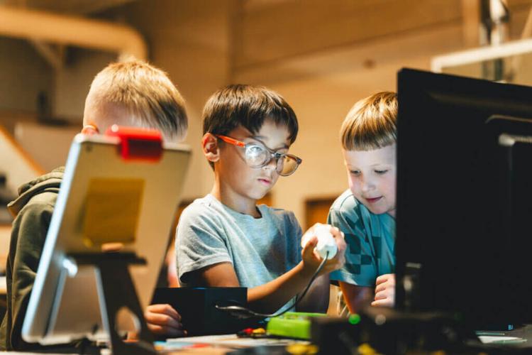Edgerton Explorit Center Launches Trade Sciences Program, Invites Nebraska Schools to Schedule Free Labs and Demos