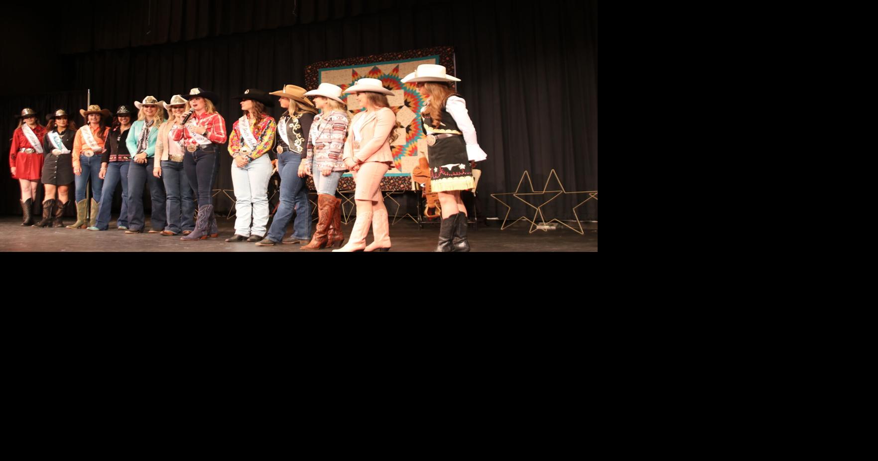 Reigning rodeo queens show support for Nebraska contestants