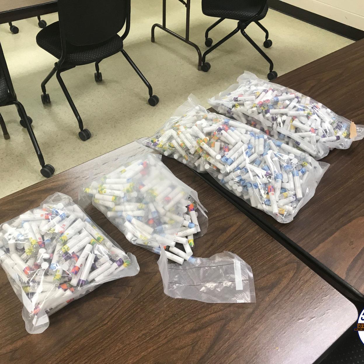 Nearly 950 Thc Vape Cartridges Found In I 80 Traffic Stop