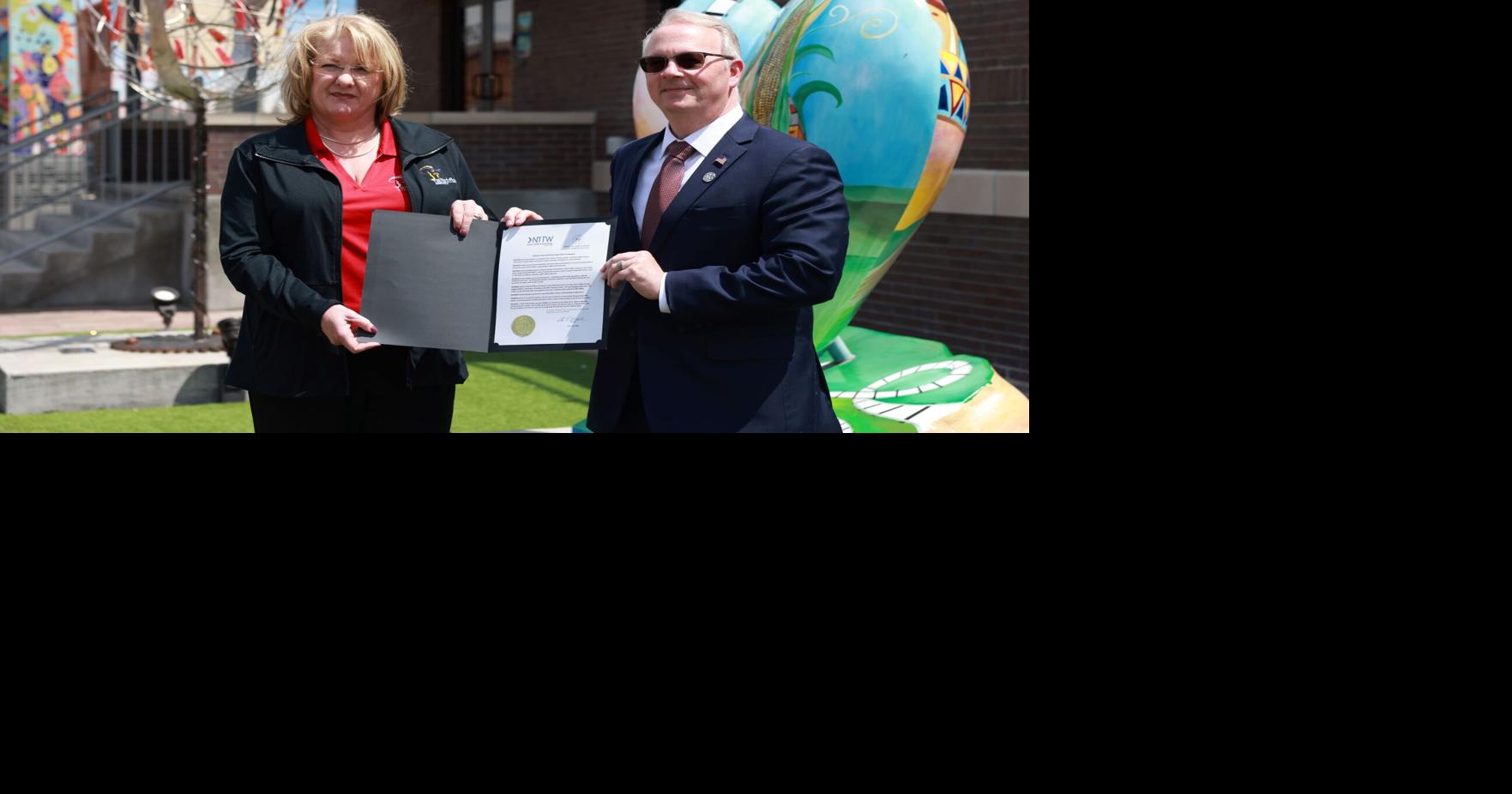 North Platte’s Mayor Kelliher proclaims May 19-25 National Travel and Tourism Week