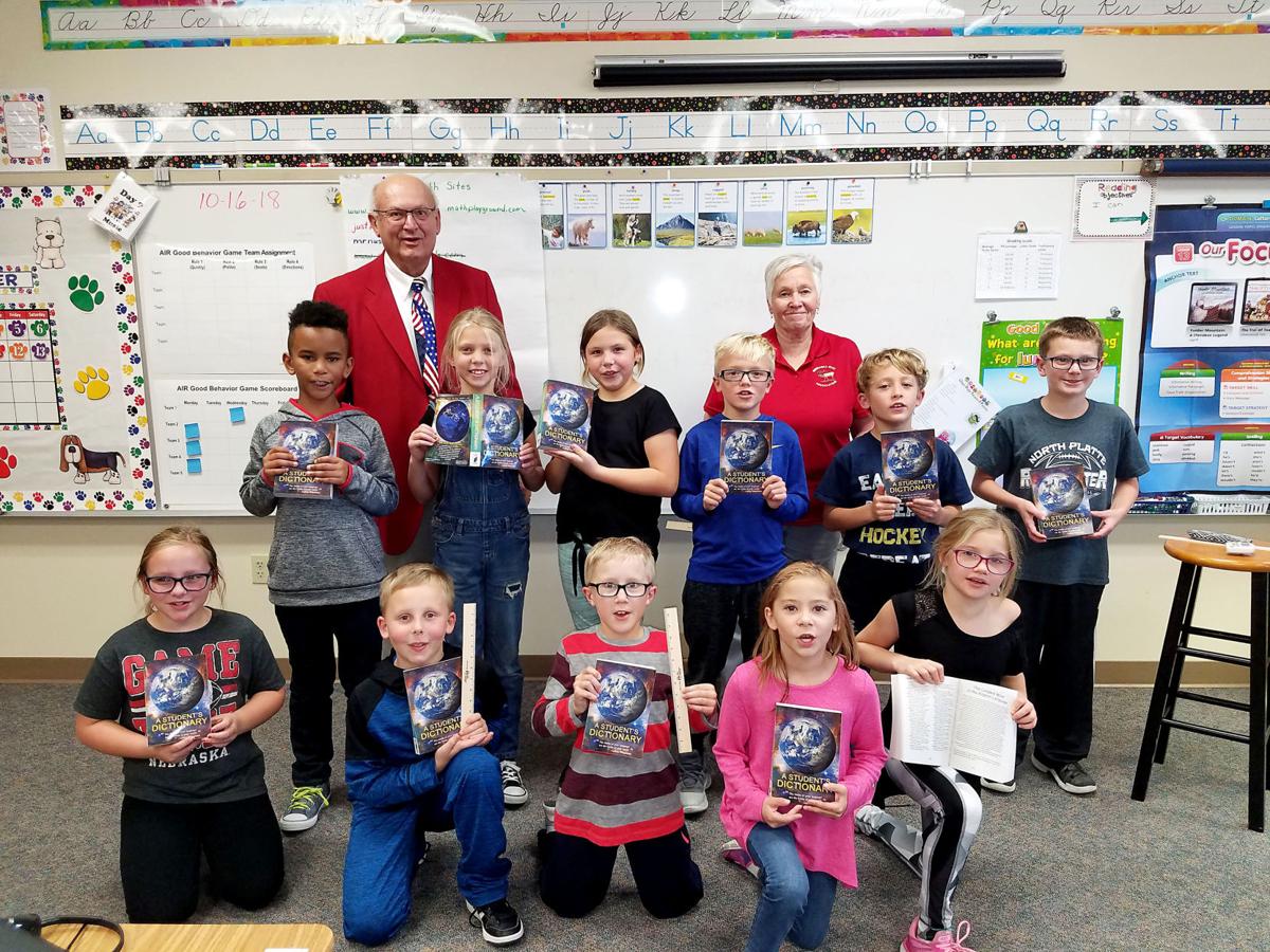 Elks hand out dictionaries at Lake school