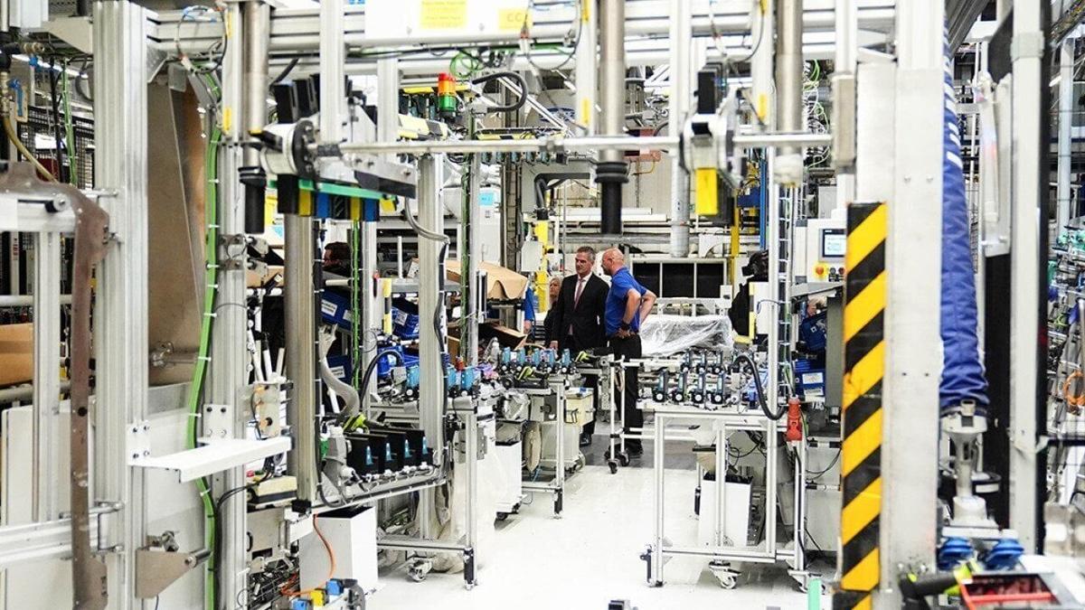 The Holiday Downtime Report 2025: Key trends, costs, and lessons from past year’s biggest IT outages