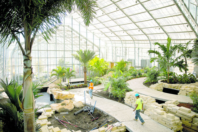 Lauritzen Gardens Opens Doors To New Conservatory 6137