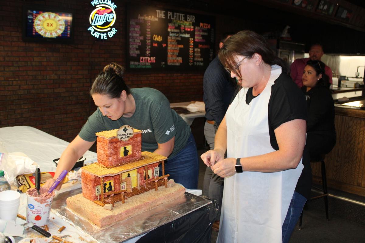 Tall tales not so easy for Nebraskaland Days cake decorators