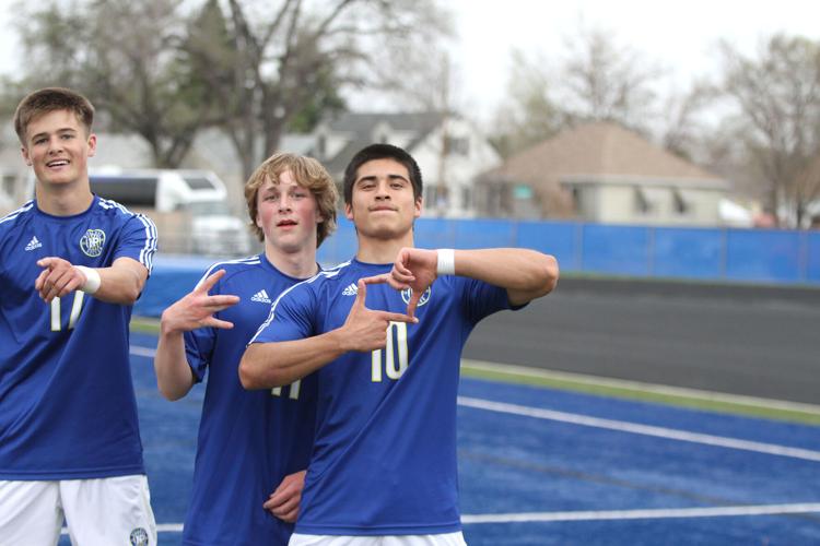 North Platte boys cruise to 8-0 win over Gering on senior night
