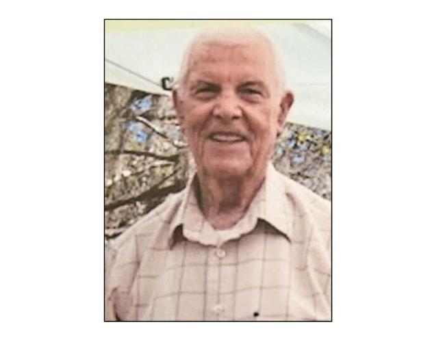 LINDBERGH HOLDEN Obituaries