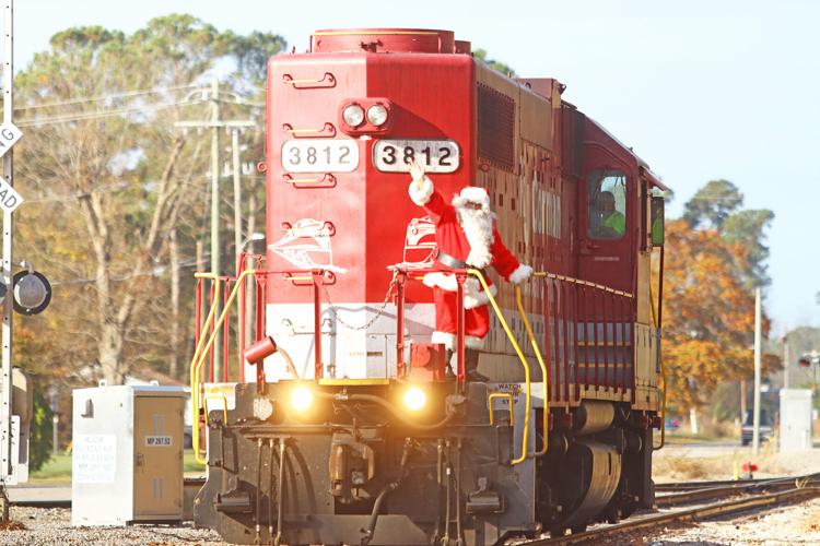 Santa Claus rides train into Chadbourn Saturday morning News