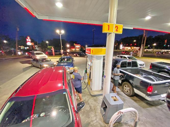 Pipeline shutdown leads to long lines at the pumps, state emergency