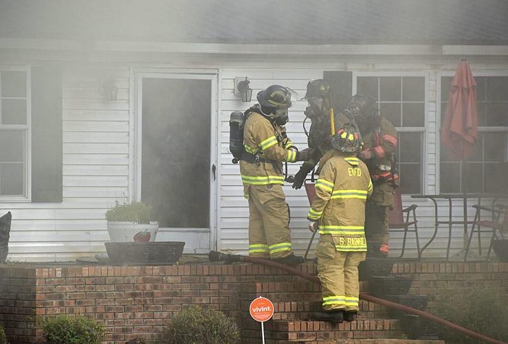 Fire destroys Chadbourn home; police, firefighters feared people were