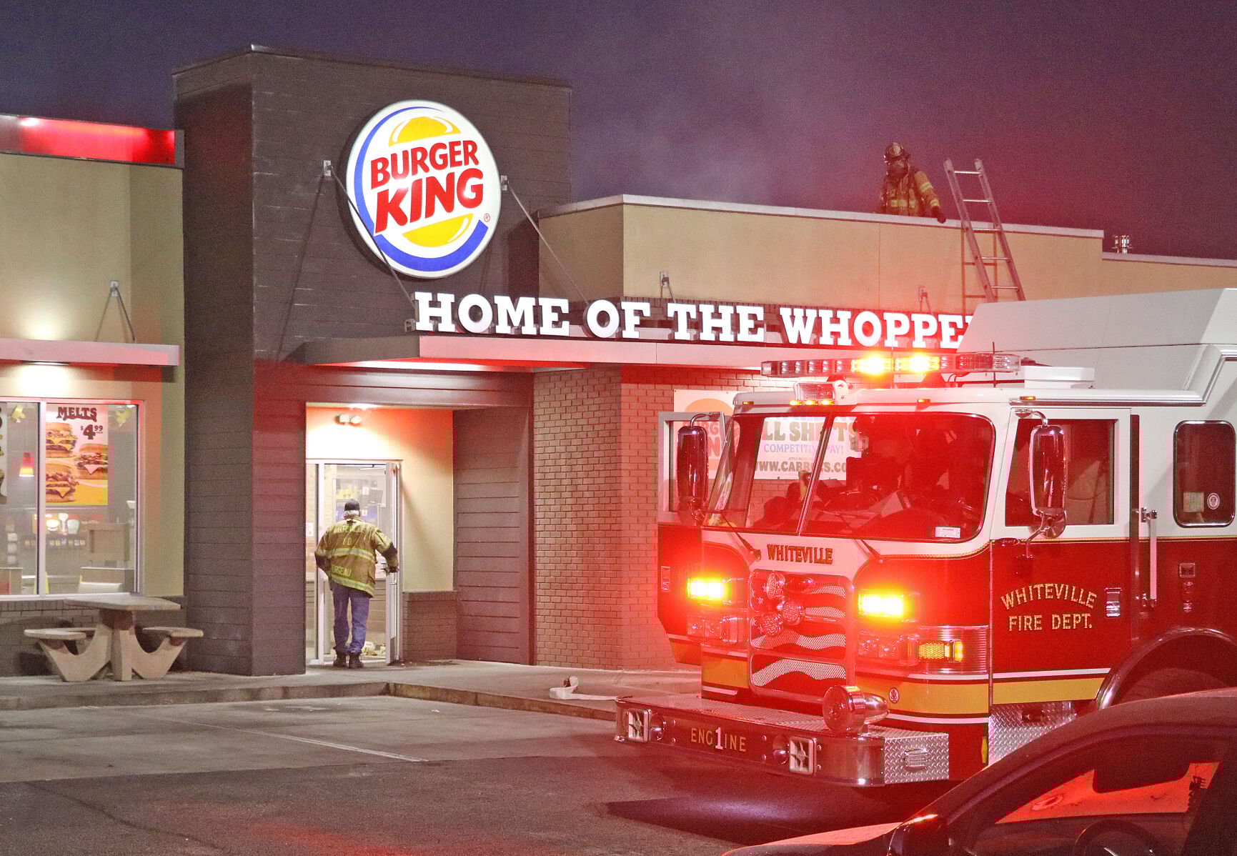 Fire shuts down South Whiteville Burger King Business(03)