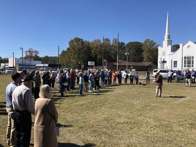 Uptown groundbreaking marks ‘gigantic step’ for Fair Bluff Building