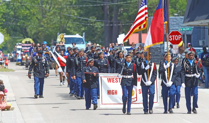 Strawberry festival parade brings crowds to Chadbourn Saturday News