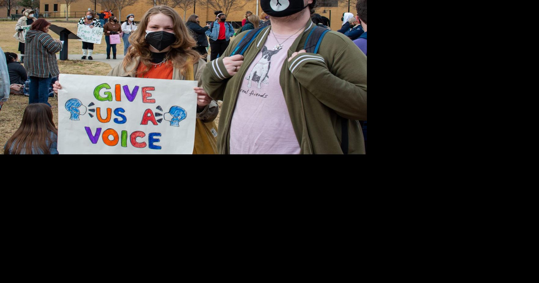 Students, faculty protest for remote learning options as COVID-19 ...