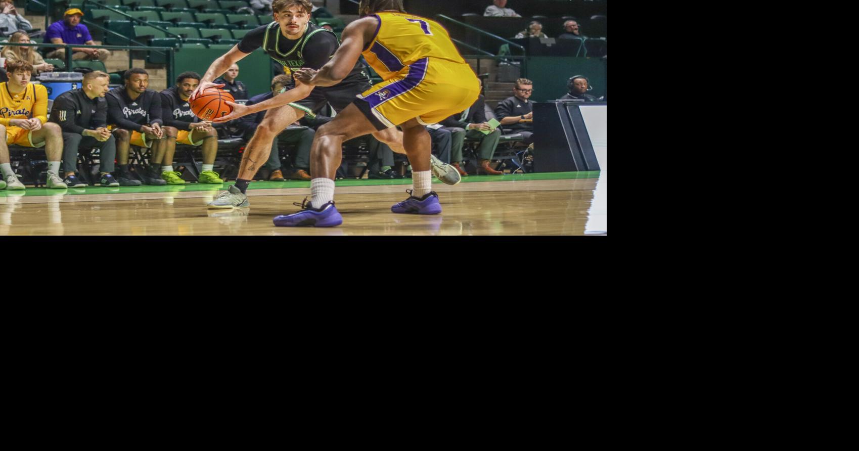 Late rally fails as North Texas men’s basketball falls to East Carolina 63-59