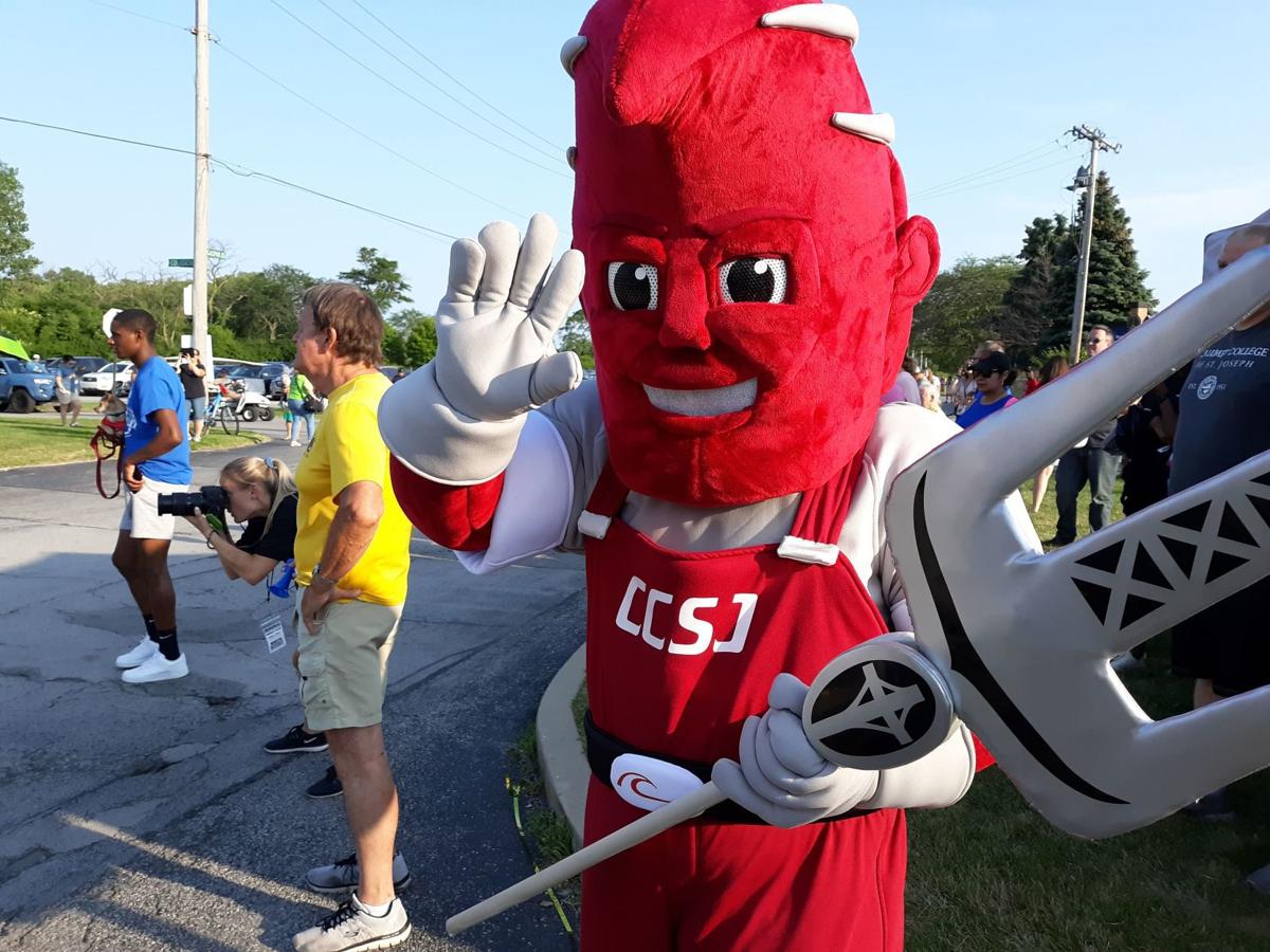 CCSJ unveils Crimson Joe at Pierogi 5K Stumble Calumet College
