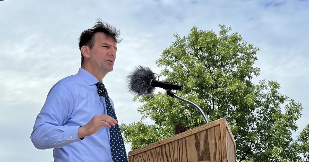 VNA Hospice of Northwest Indiana honors Congressman Mrvan as advocate ...