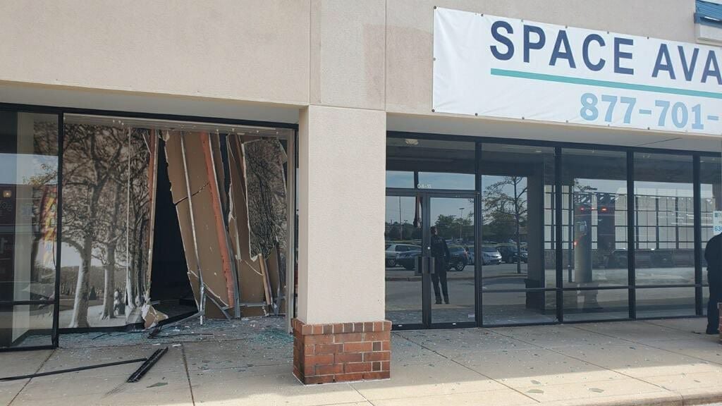 Woman Drives Through Schererville Strip Mall Crashes Into Dress