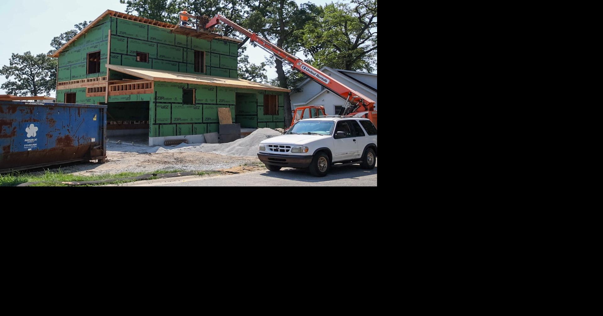 Cedar Lake subdivision residents feel they are being squeezed out by new construction
