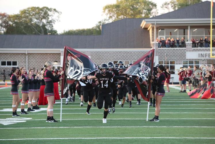 LowellFootball_Photo_100226_v2.jpeg