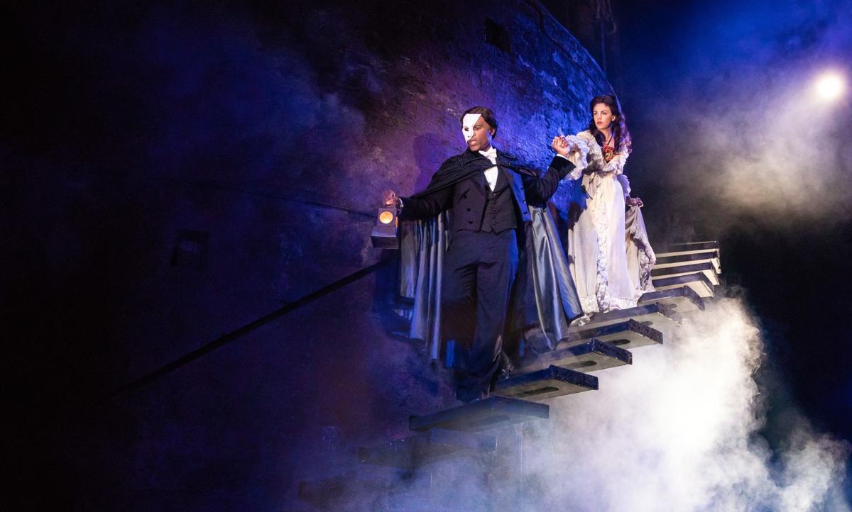 Phantom A Hit Once Again On Chicago Stage Theatre Nwitimes Com He's also a lovely man, very polite. phantom a hit once again on chicago