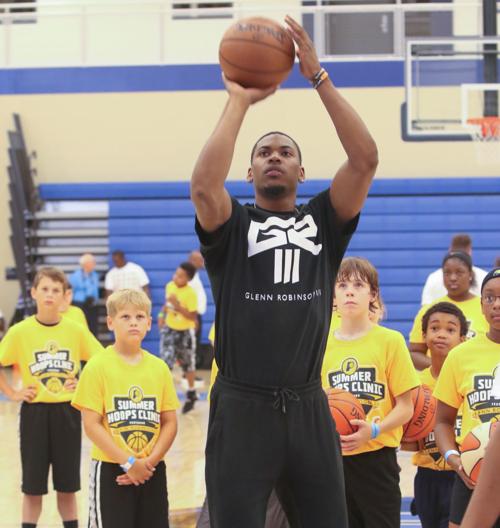 Basketball Glenn Robinson Iii Hosting Free Youth Camp Saturday At