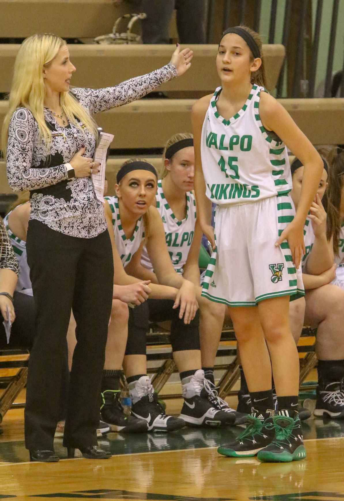 Saturday Morning Scorer's Table: K.V. sectional rolls a 300