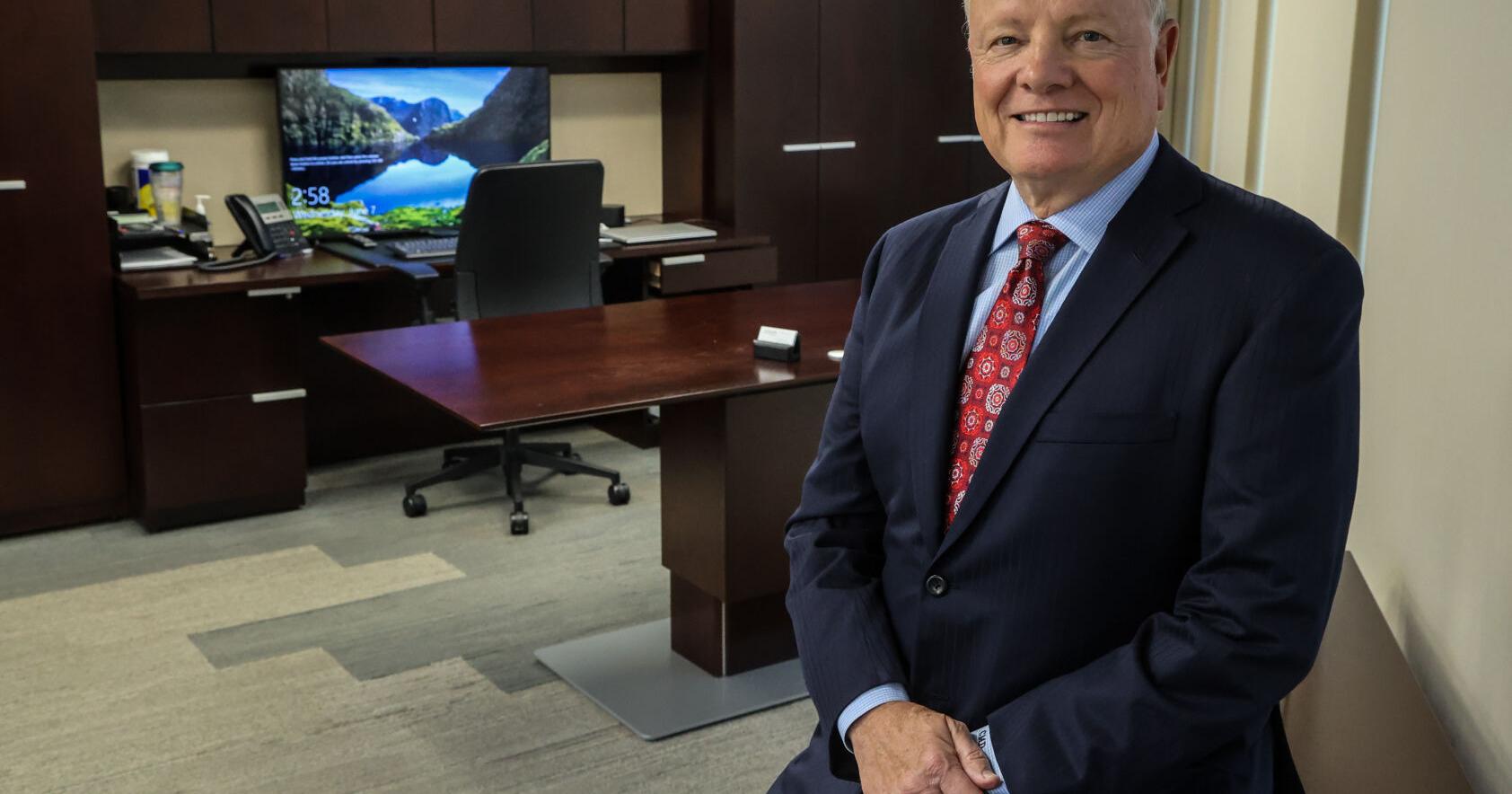 Craig Dwight grew Horizon Bank into multibillion-dollar giant during his tenure as CEO - Vimarsana News