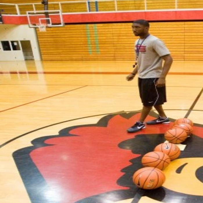 E Twaun Moore Conducts First Basketball Camp At E C Central