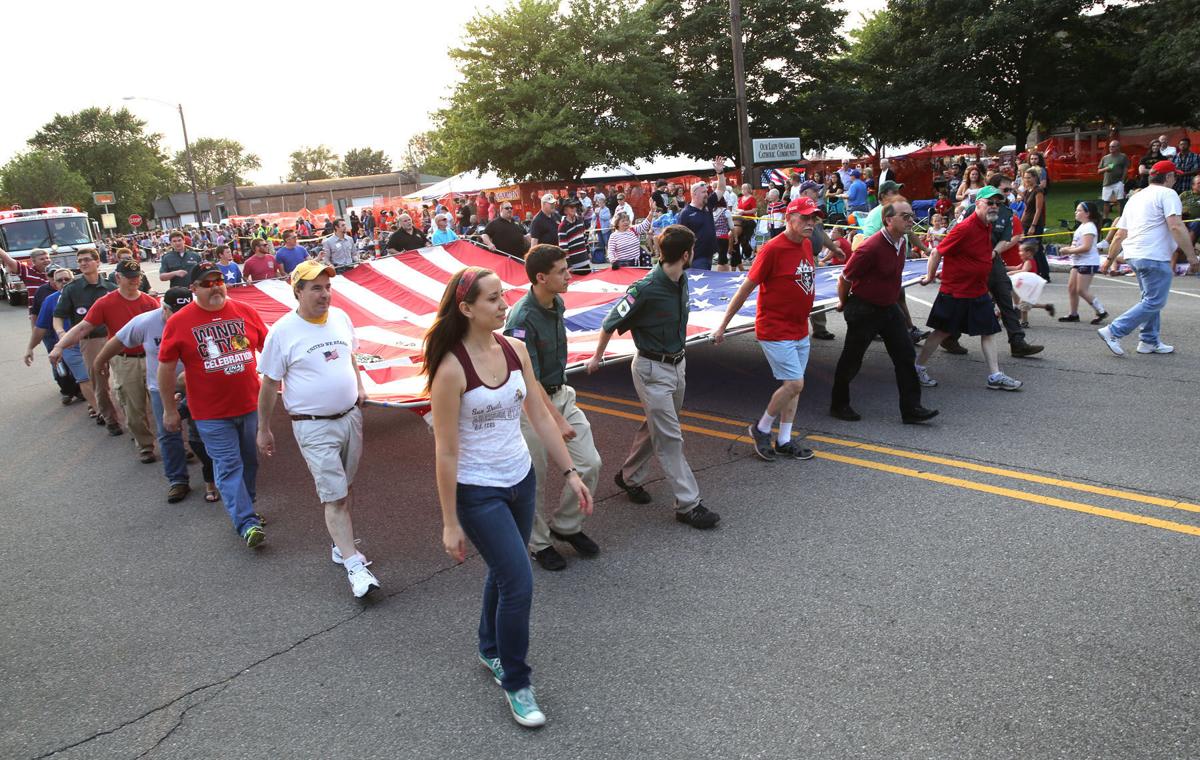 Gallery Highland's Twilight Parade Kicks off Fourth of July Festival