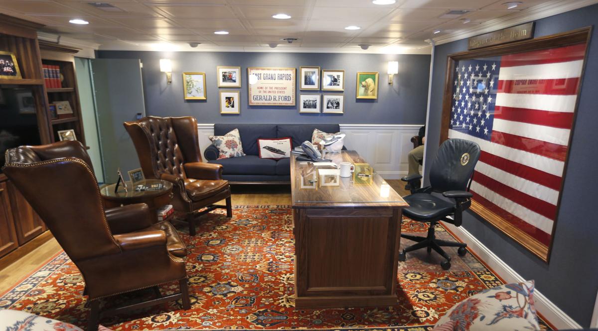 Commander Quarters Us Air Craft Carrier Commander Quarters Us Air Craft Carrier