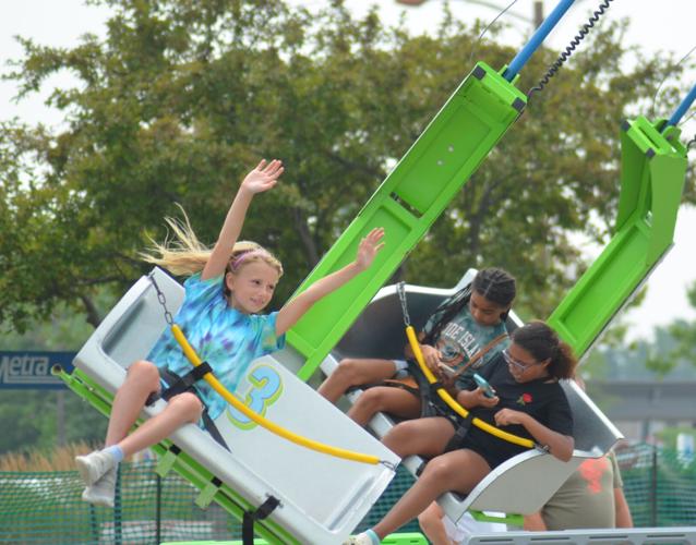 20,000 flock to Tinley Park Block Party