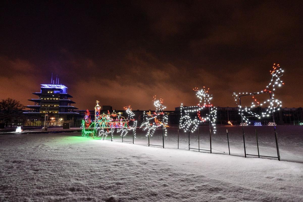 Indianapolis is the capital of holiday lights 2 city institutions