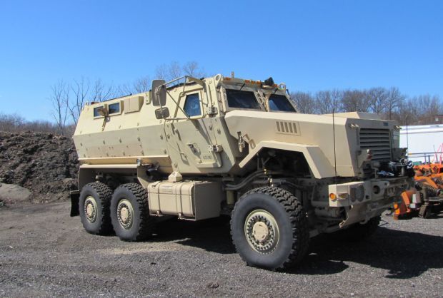 Panelists argue militarization of police leads to tense atmosphere with public