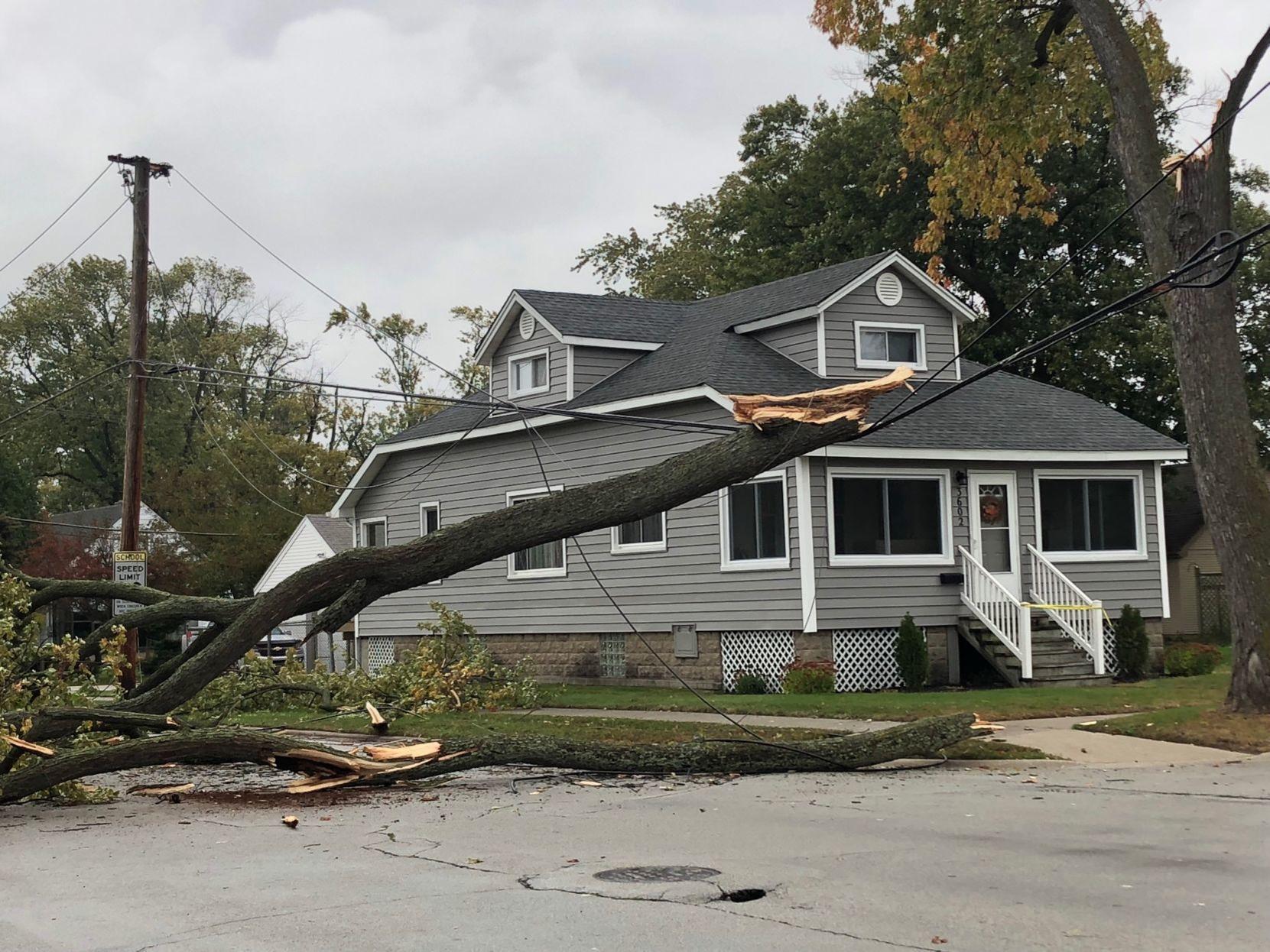 Update More Than 90 Power Outages Resolved Thousands Still In Dark Lake County News Nwitimes Com