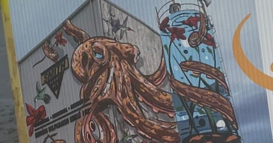 An octopus is climbing a Valparaiso tower. Here’s why.