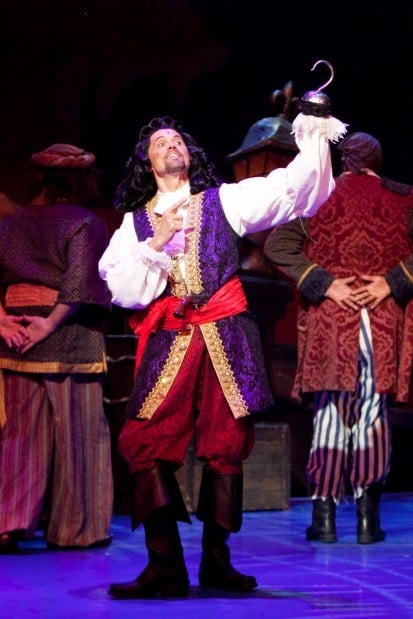 Brent Barrett stars at Captain Hook in Cathy Rigby's Broadway Tour of ...