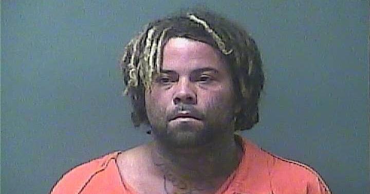Man allegedly robs gas station; caught after running out of gas