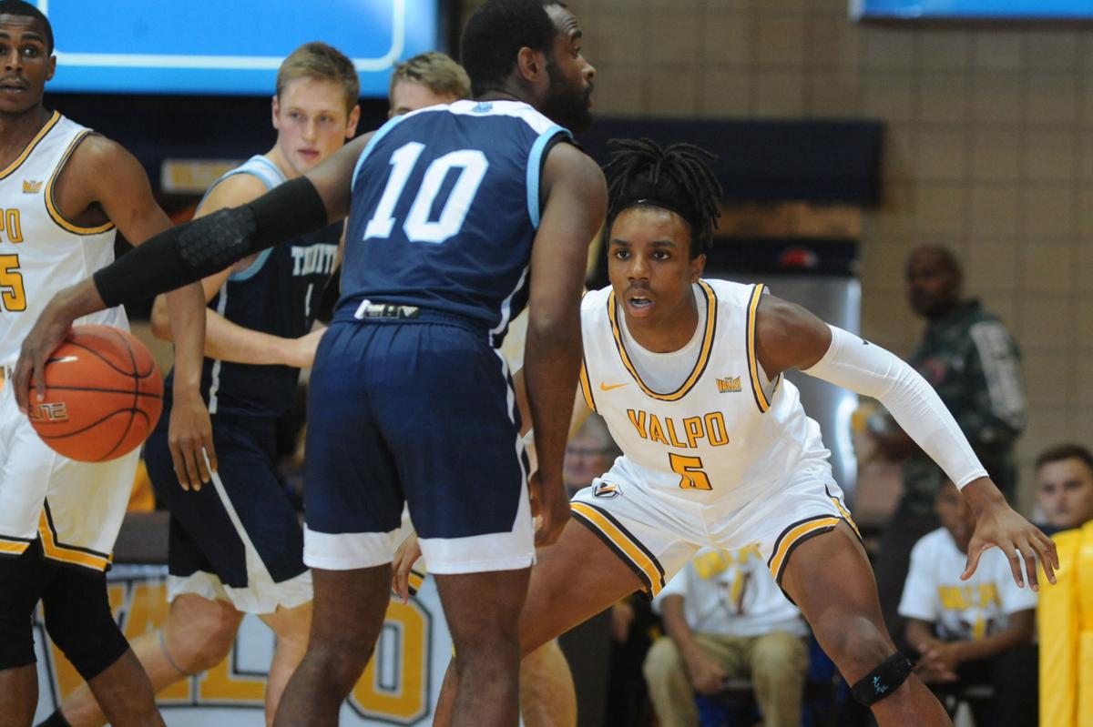 Freshman Trio Lead Way For Valparaiso In Easy Win Over Trinity
