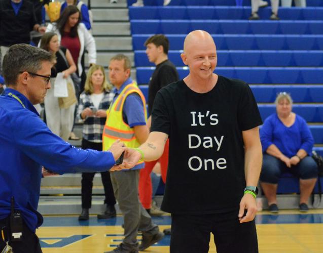 Sandburg girls roll to 19th straight volleyball regional title