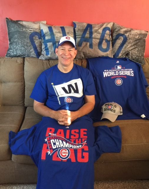 Cubs fans snapping up World Series championship gear