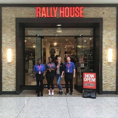 opening 4-star brick-and-mortar retail shop in Kenwood Mall