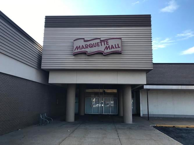 Owner of Suburban Chicago Mall Buys Former Carson's for Redevelopment