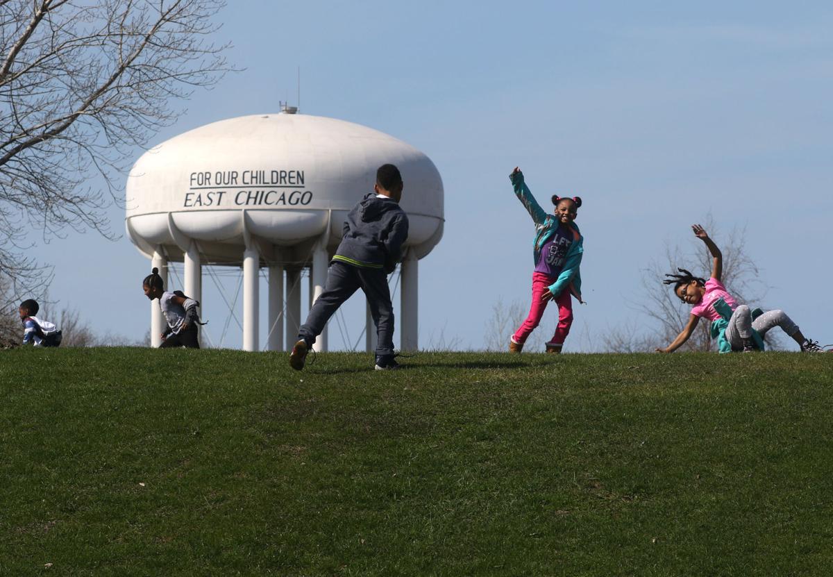 East Chicago water tower