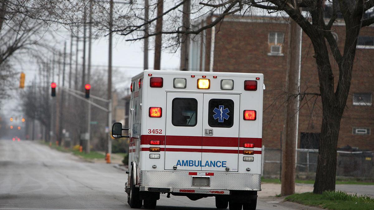 4 suffer life-threatening injuries in highway crash, police say - Vimarsana News