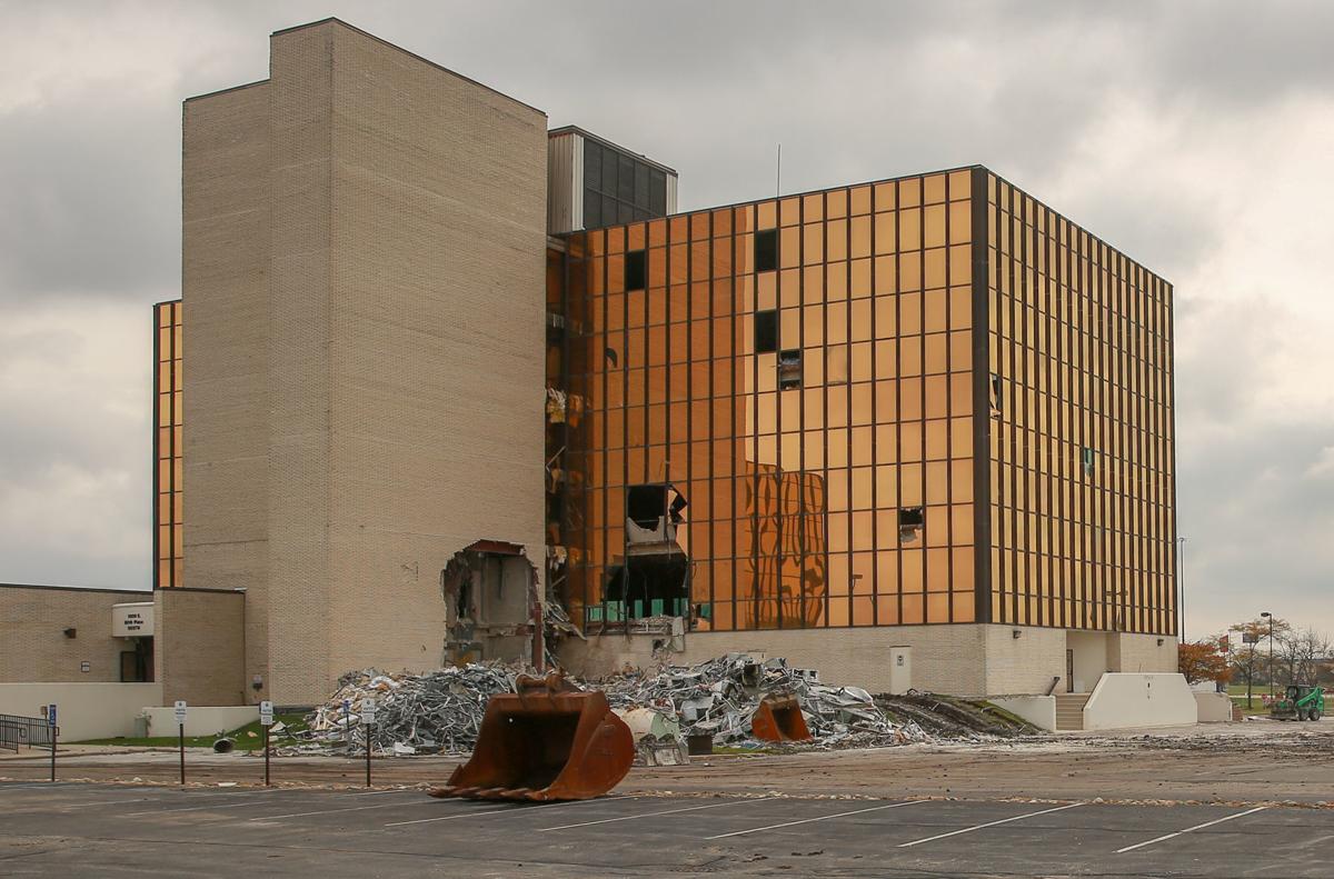 Twin Towers superstructure demolition to start as soon as this week in Merrillville