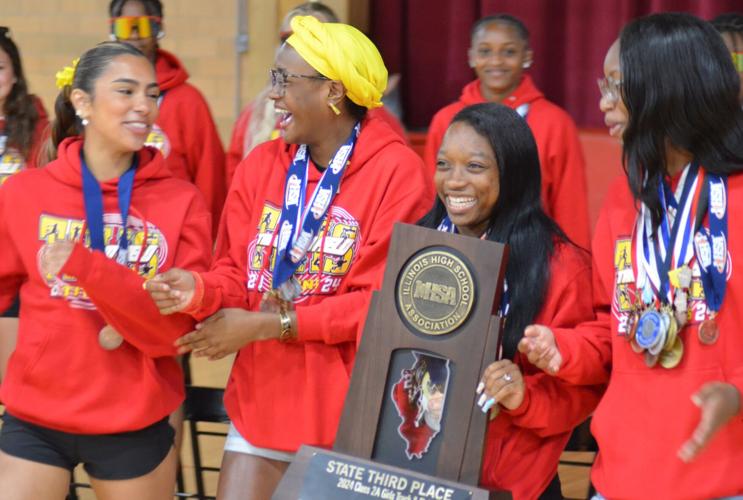 Tinley girls grab third in state track with junior scoring school's first title — in 300 hurdles